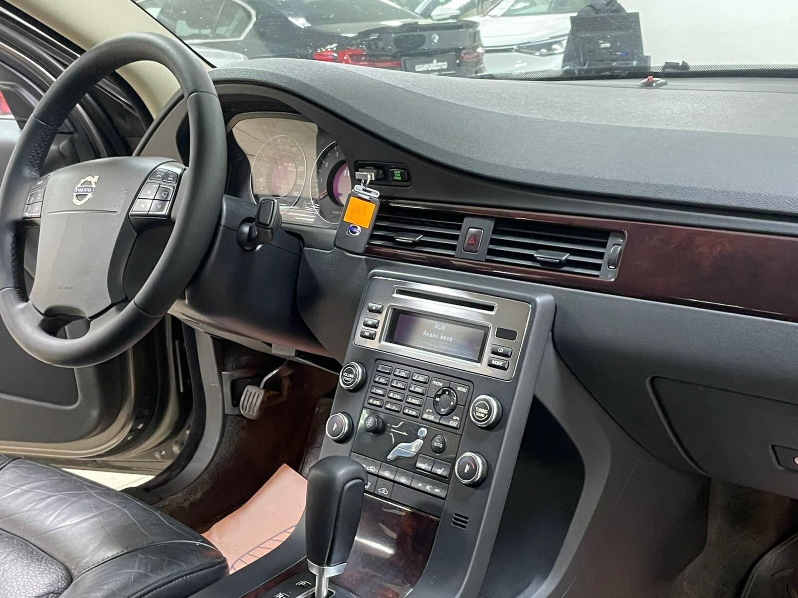 Volvo S80