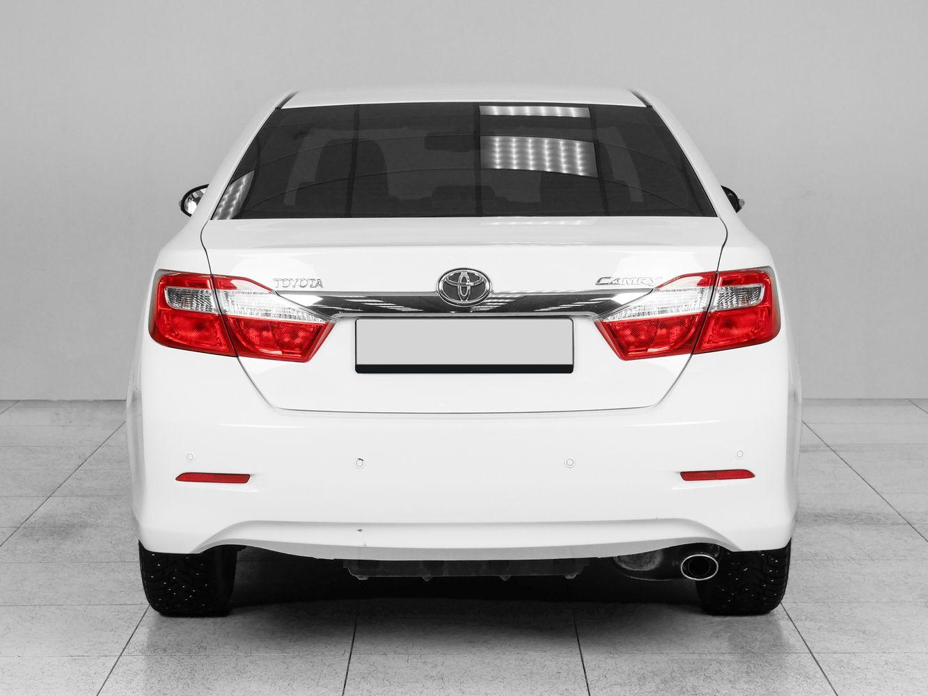 Toyota Camry, 2014