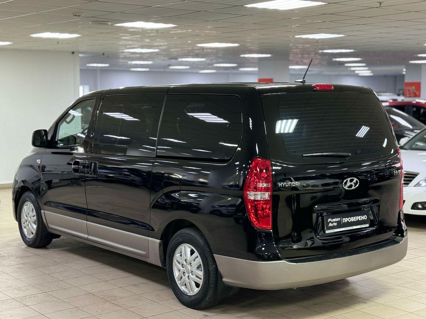 Hyundai H-1
