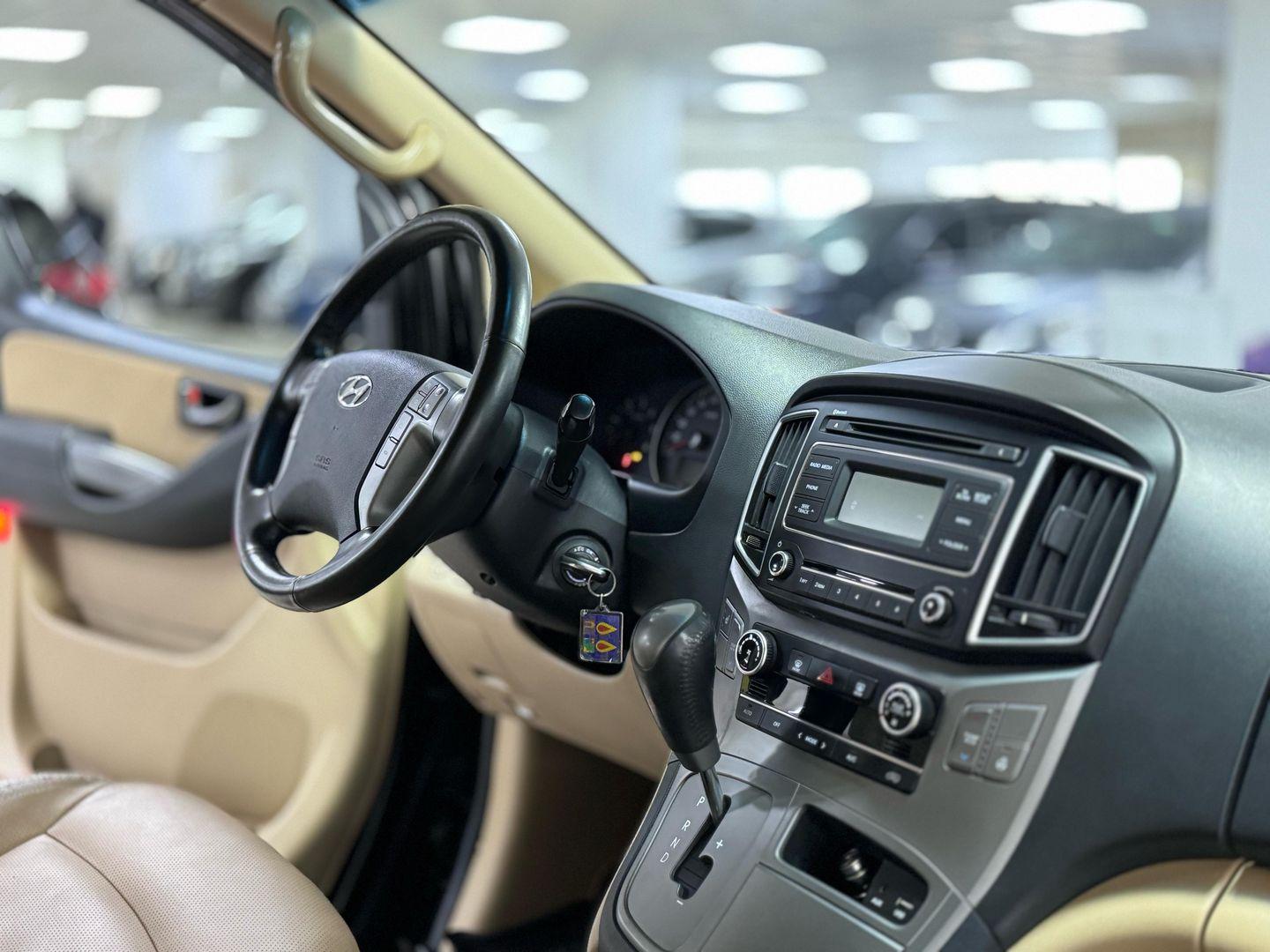Hyundai H-1