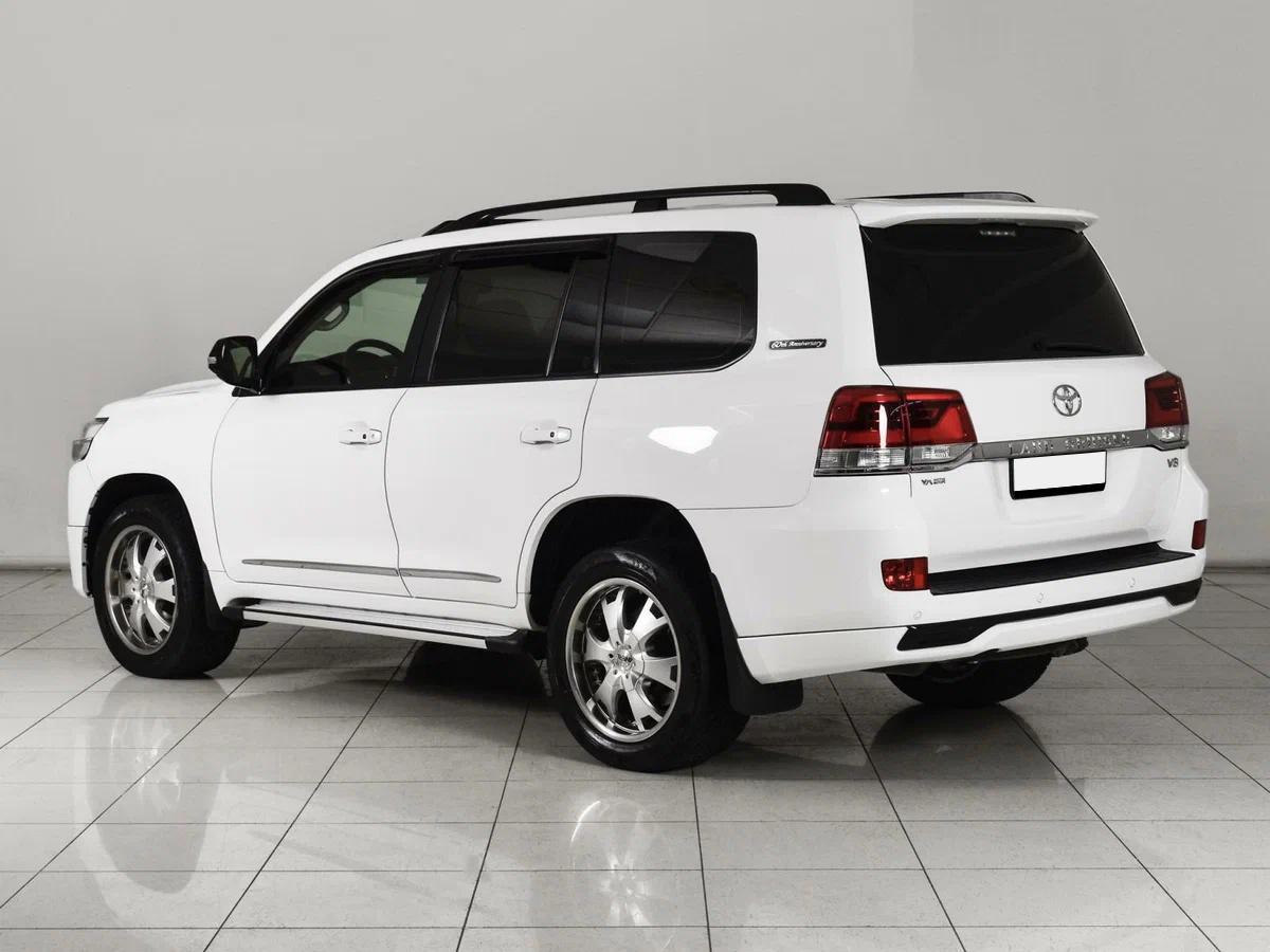 Toyota Land Cruiser, 2011