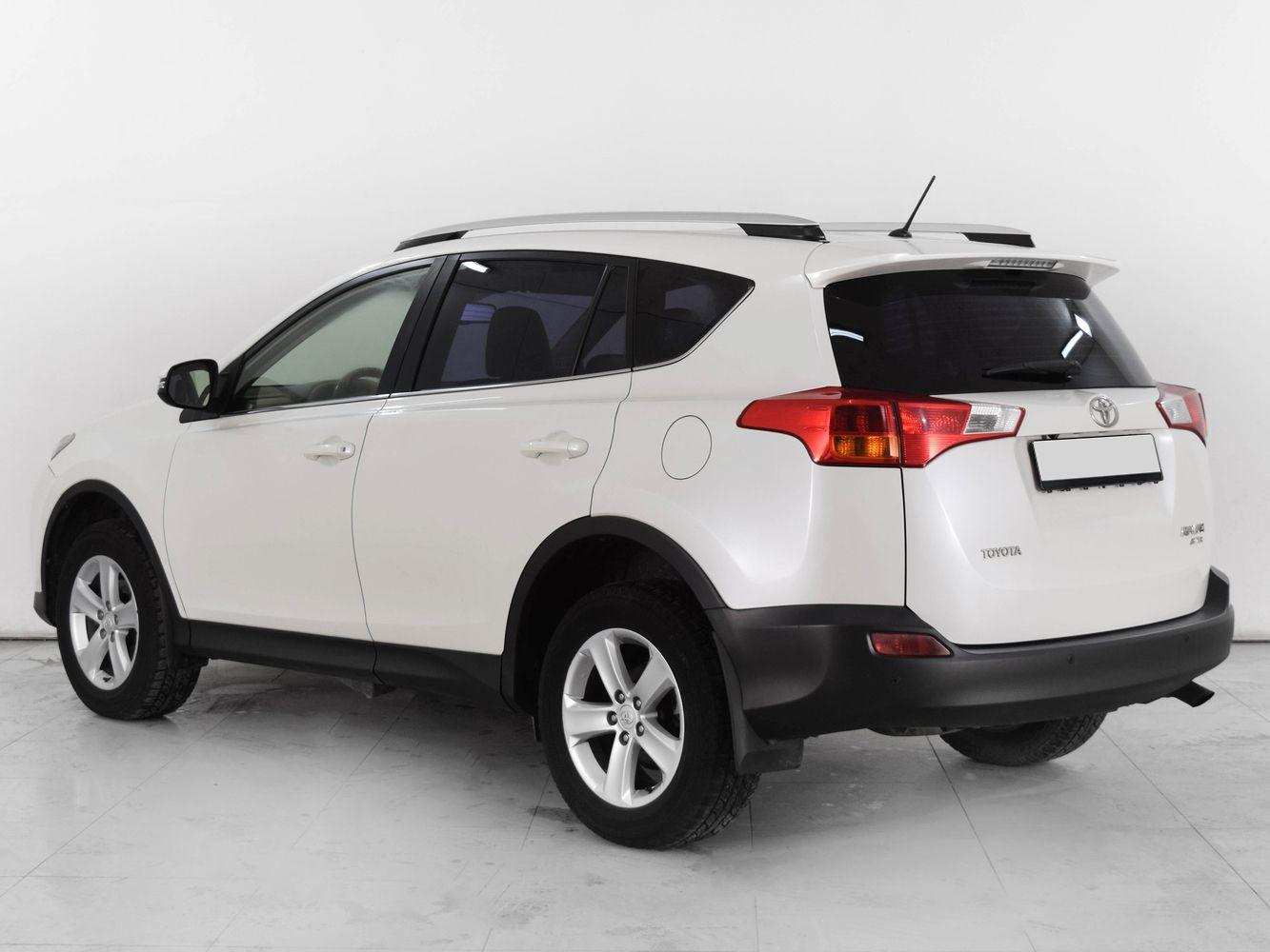 Toyota RAV4, 2015