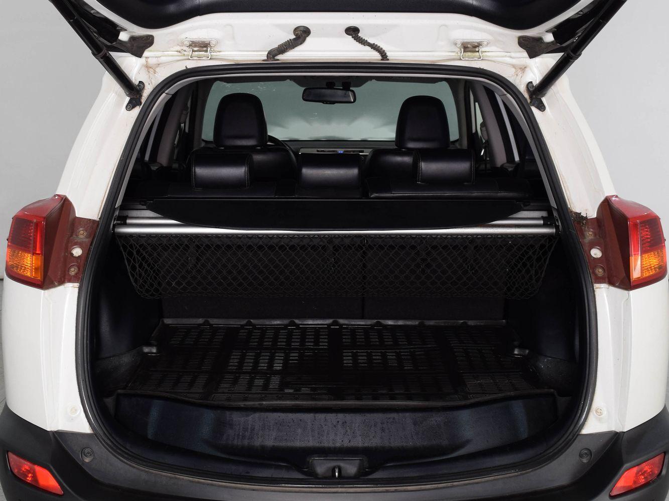 Toyota RAV4, 2015