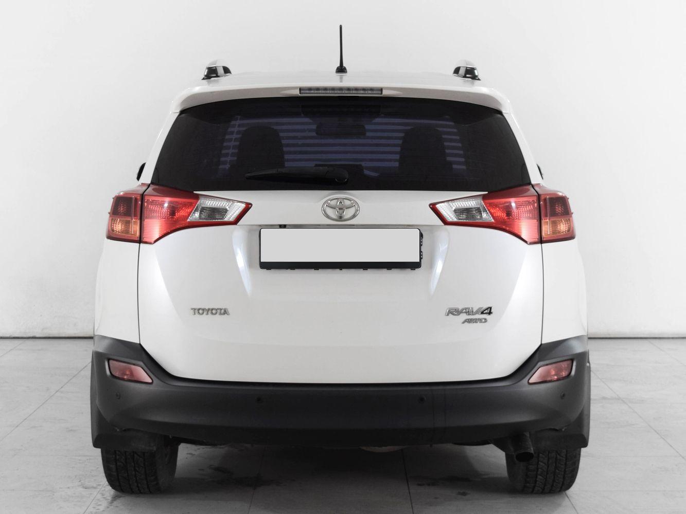 Toyota RAV4, 2015