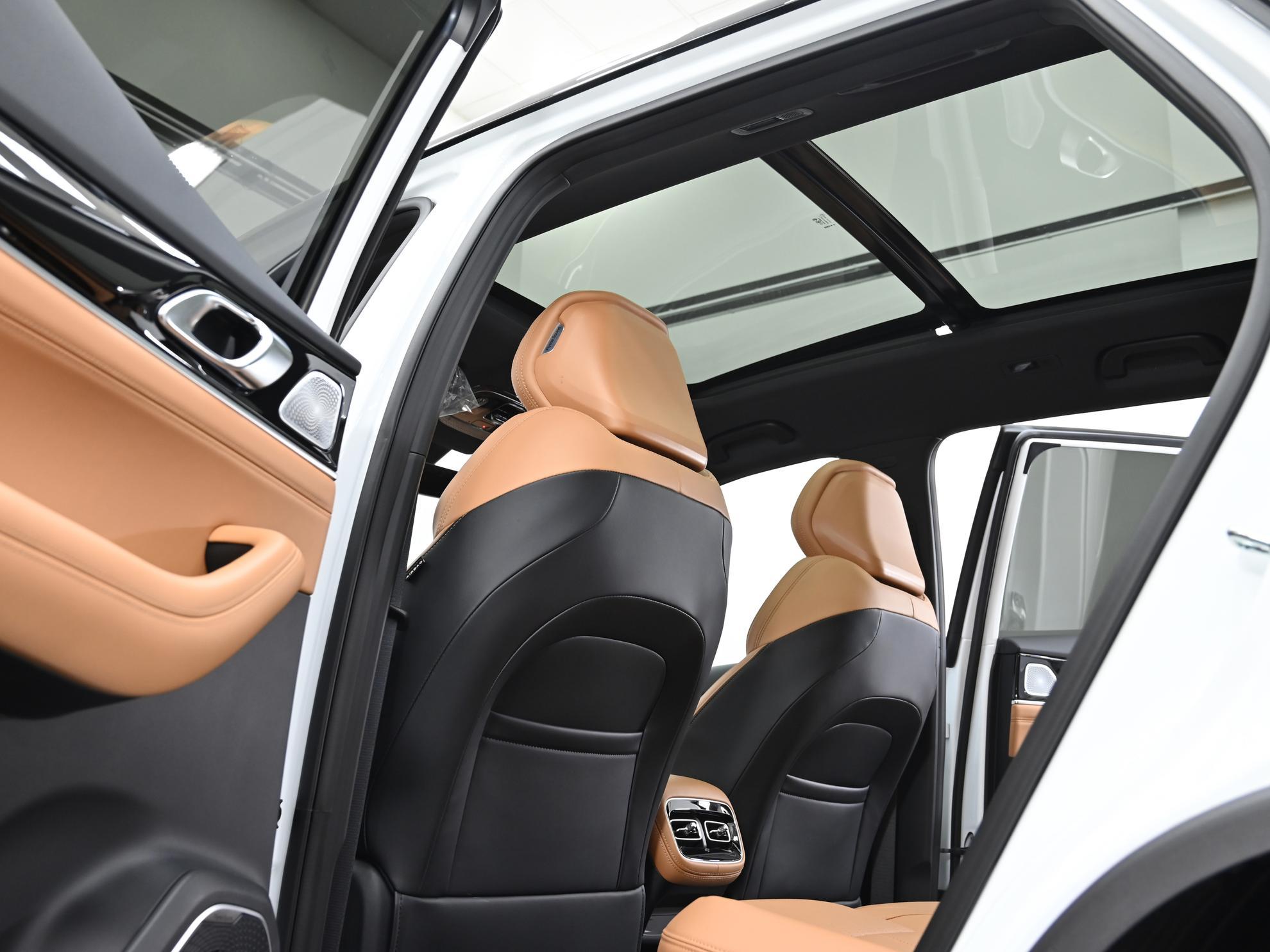 фото автомобиля 15