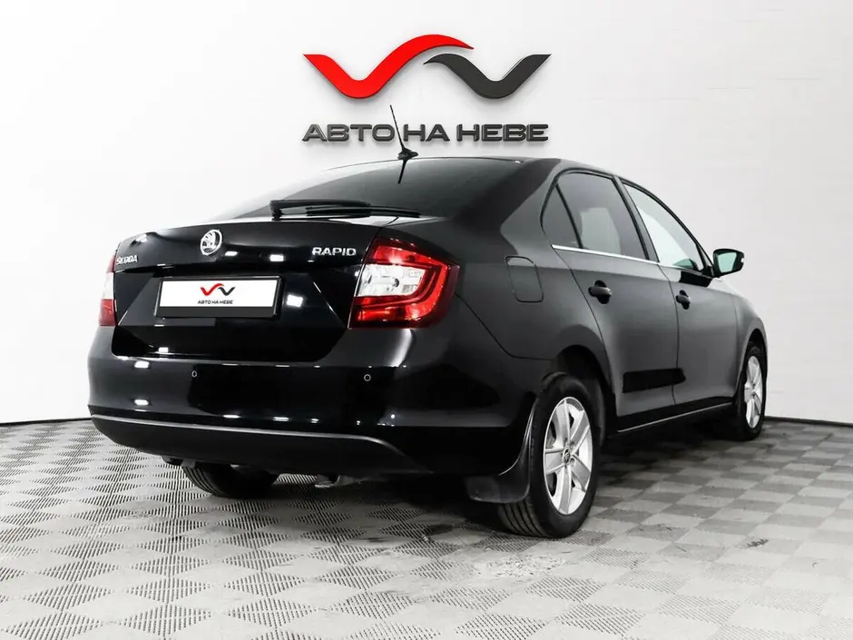 «Авто на Неве»