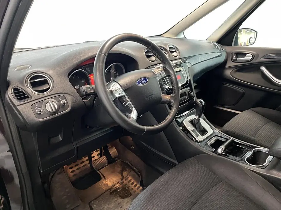 «Авто на Неве»