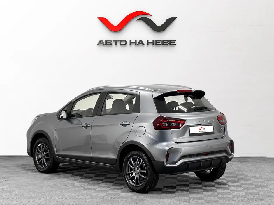 «Авто на Неве»