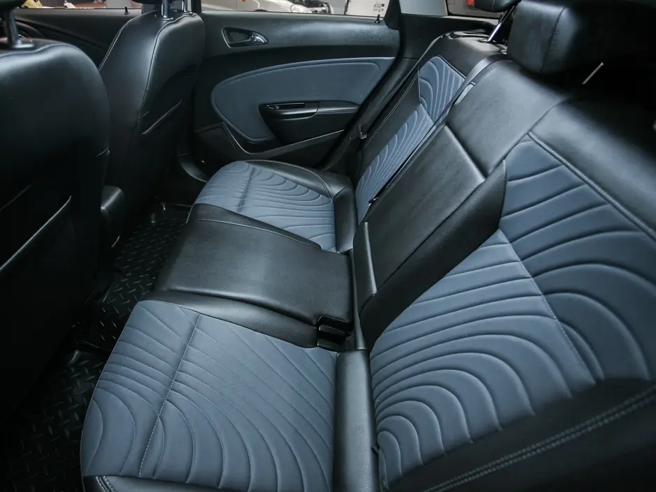 «Авто на Неве»