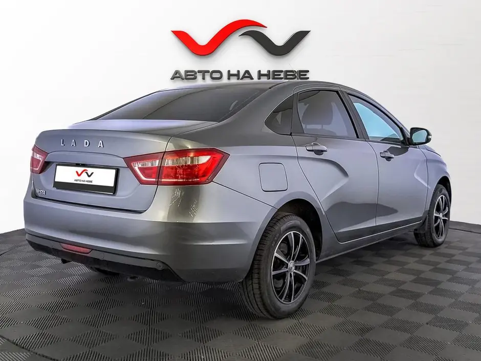 «Авто на Неве»
