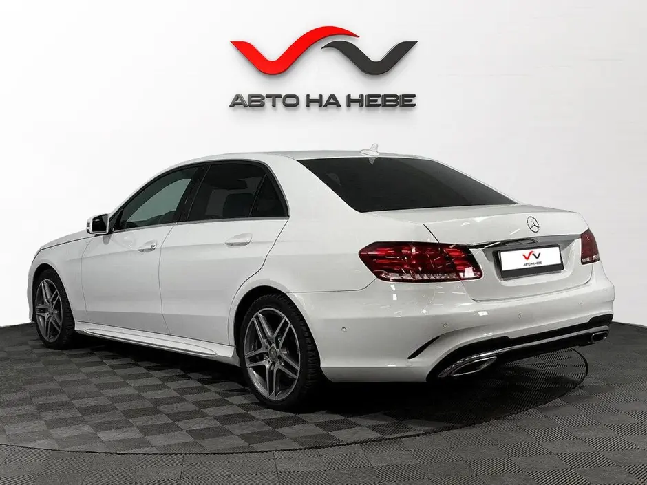 «Авто на Неве»