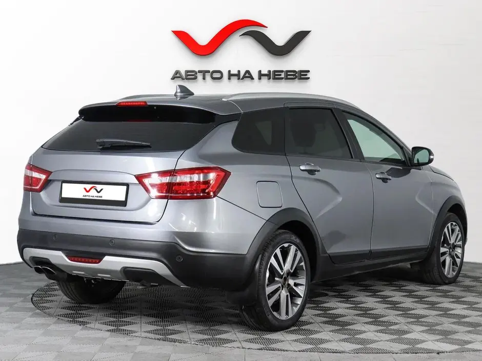 «Авто на Неве»