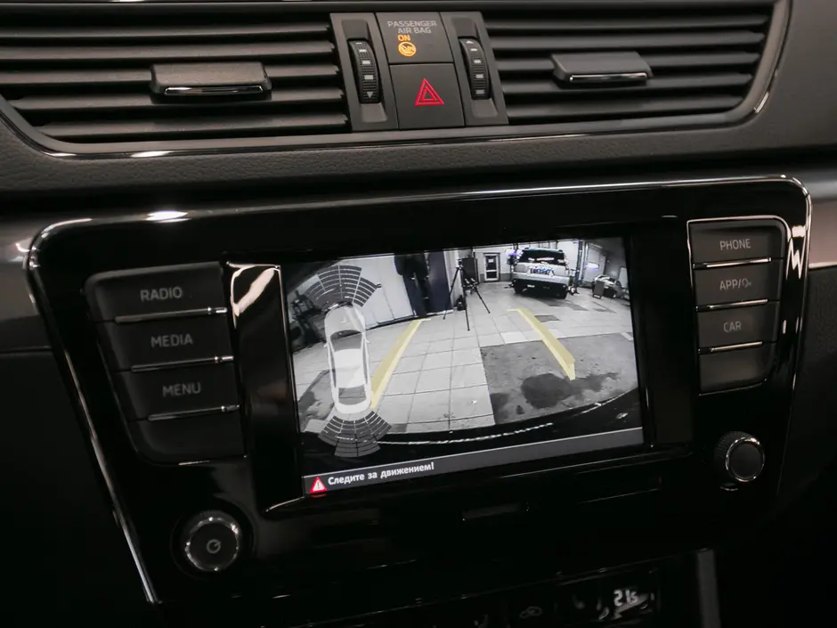 «Авто на Неве»