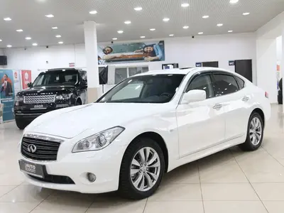 Infiniti M