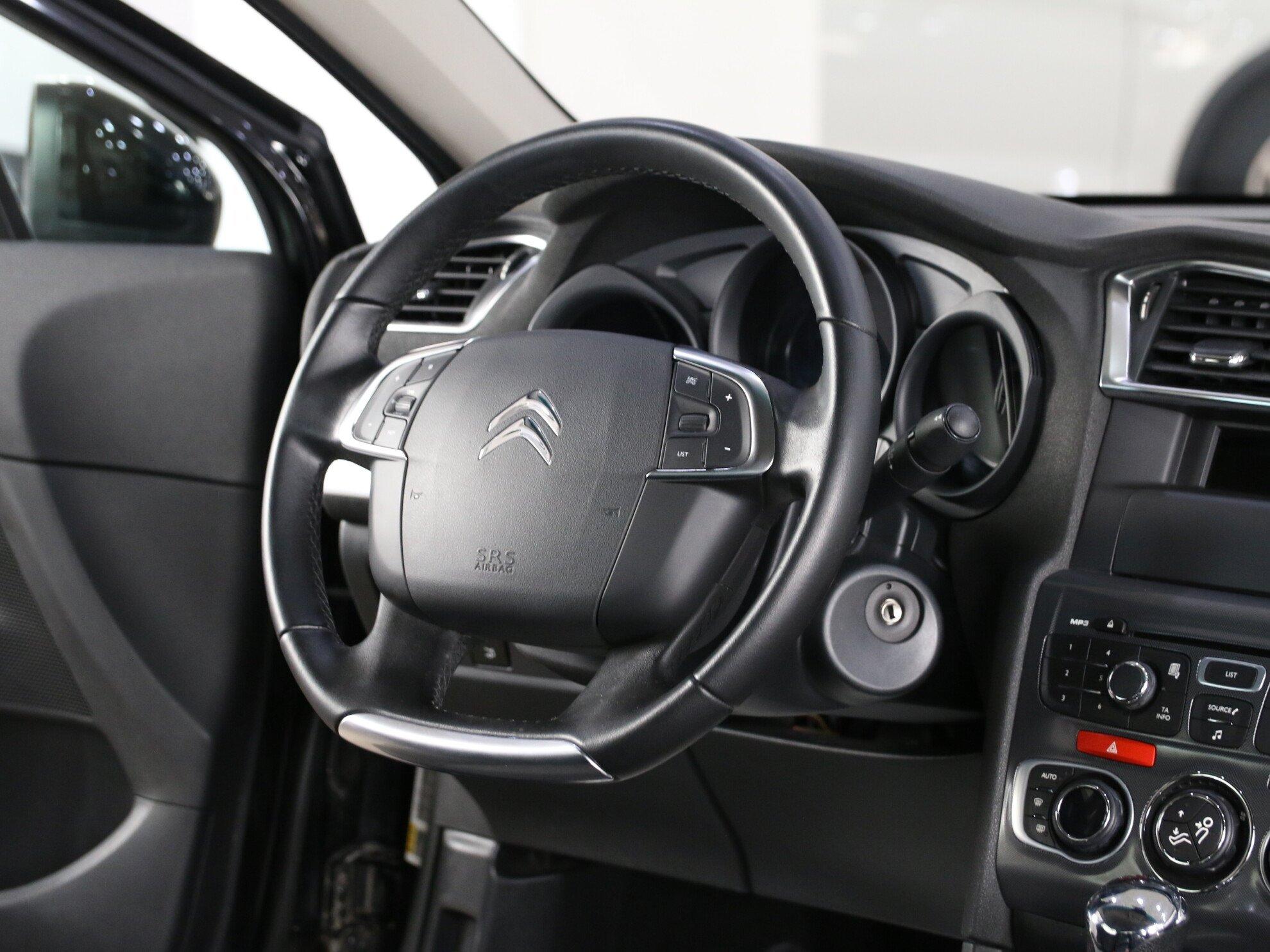 фото автомобиля 12