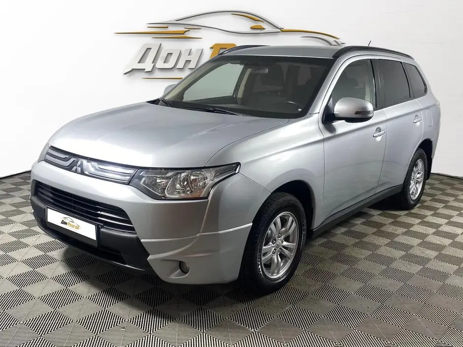 Mitsubishi Outlander, 2014 г.