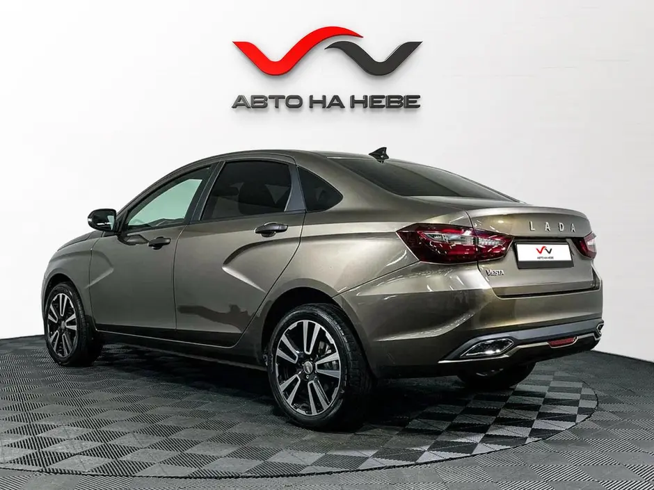 «Авто на Неве»