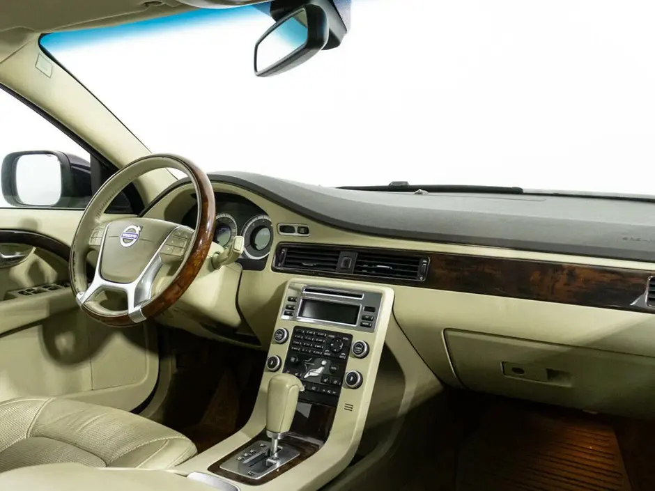 «Авто на Неве»