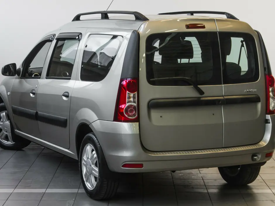 «Авто на Неве»