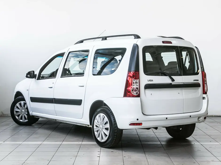 «Авто на Неве»