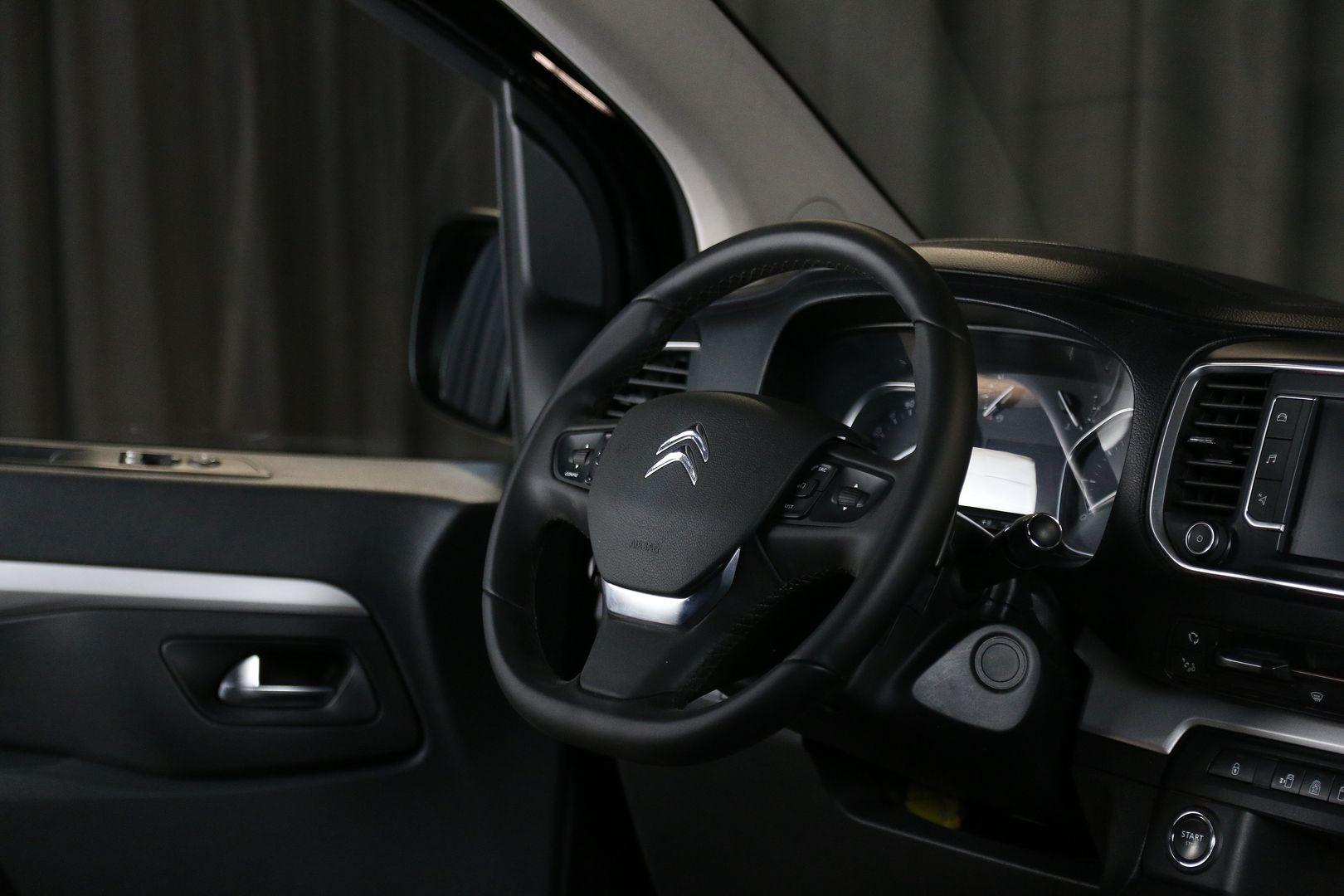 фото автомобиля 12
