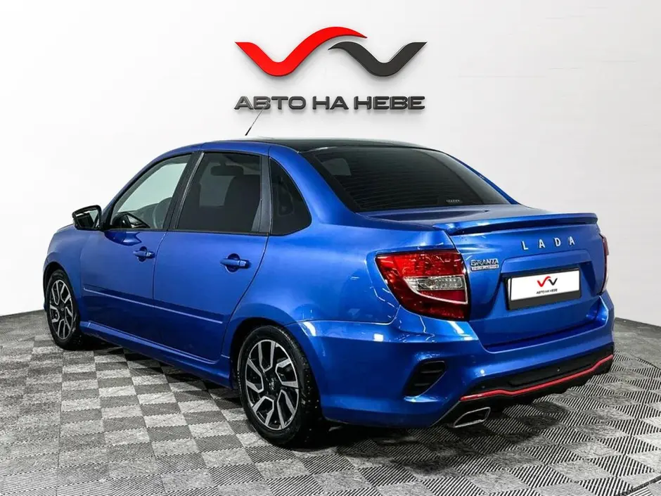 «Авто на Неве»