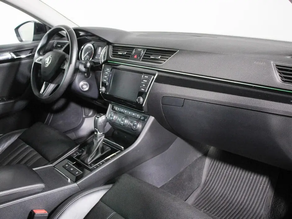 «Авто на Неве»