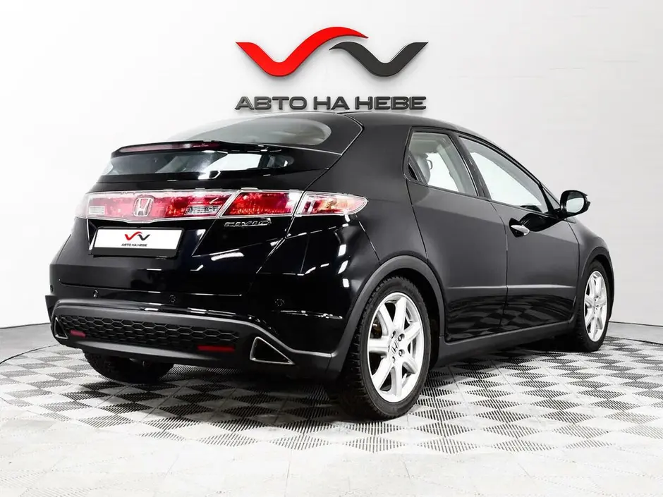 «Авто на Неве»