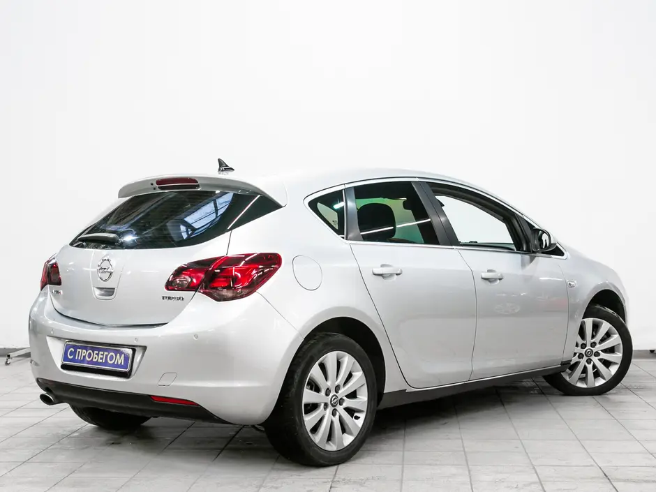 «Авто на Неве»