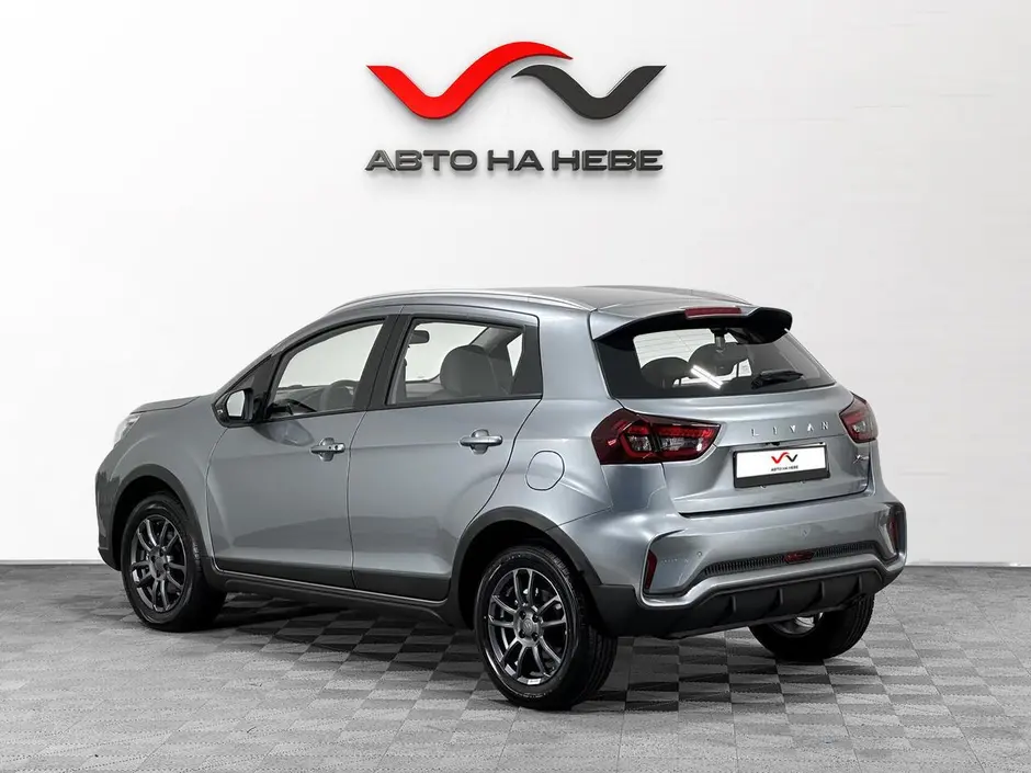«Авто на Неве»