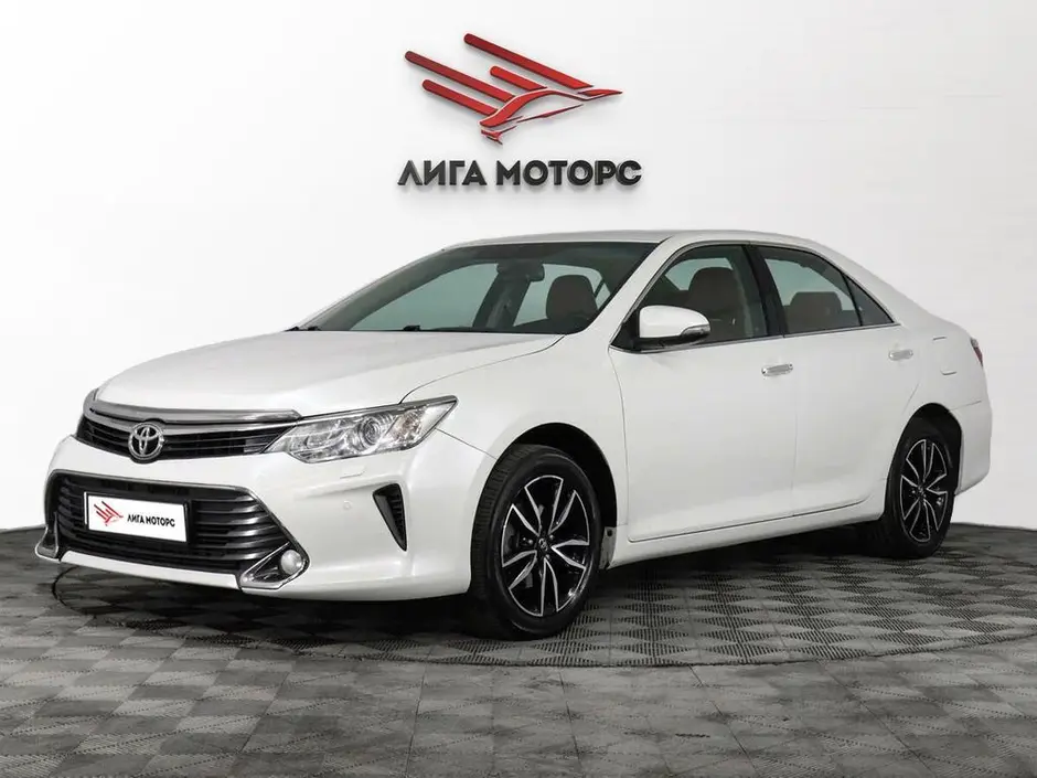 Toyota Camry, 2015 г.
