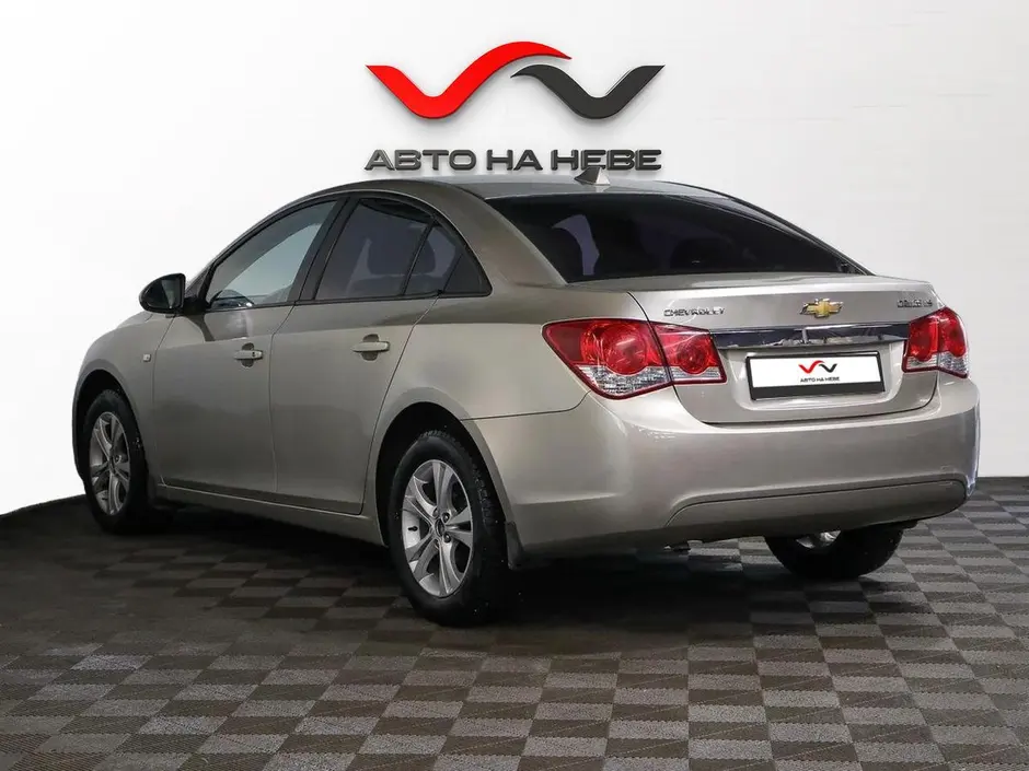 «Авто на Неве»