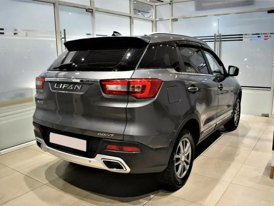 «Авто на Неве»