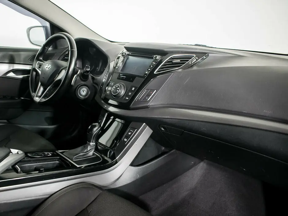 «Авто на Неве»