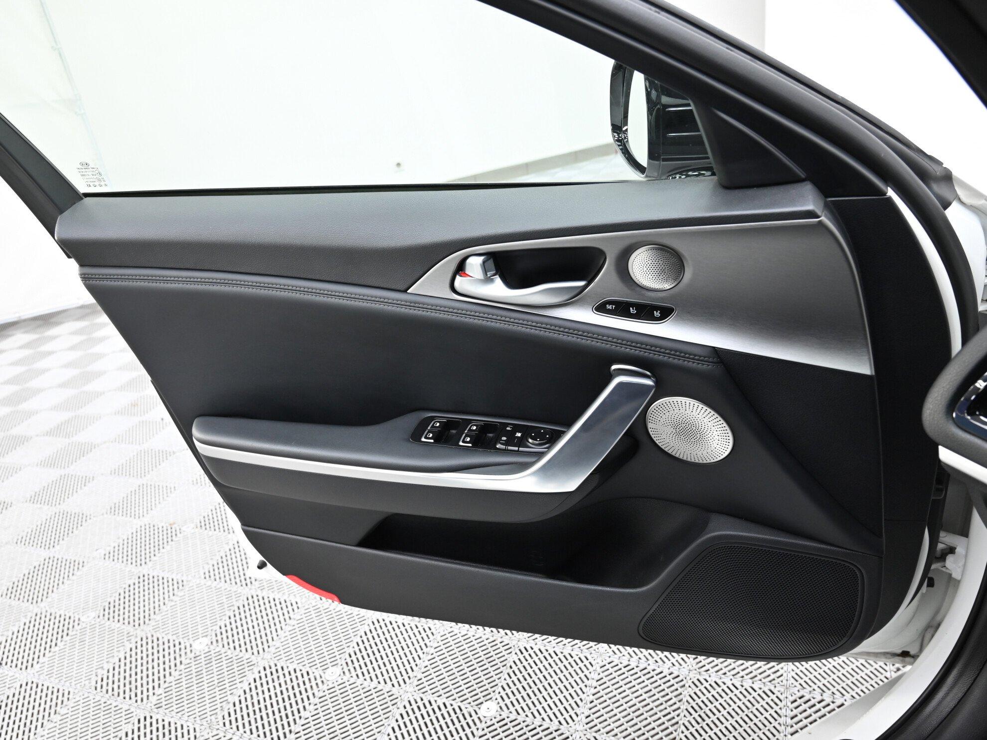 фото автомобиля 12