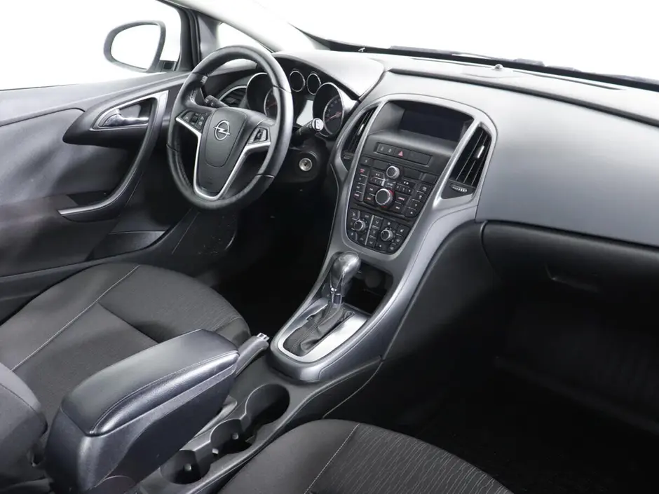 «Авто на Неве»