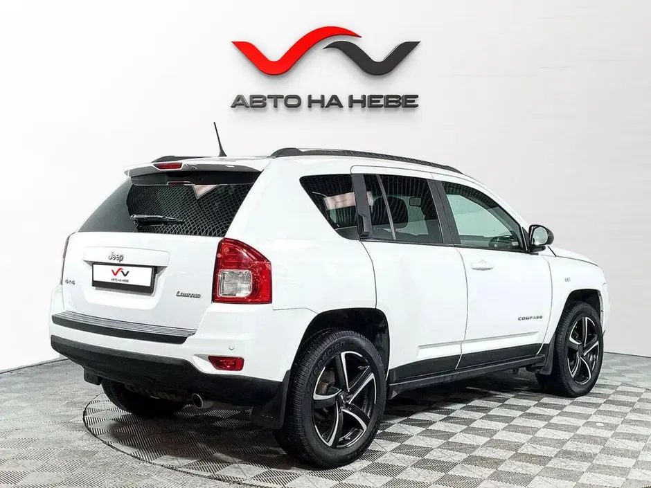 «Авто на Неве»