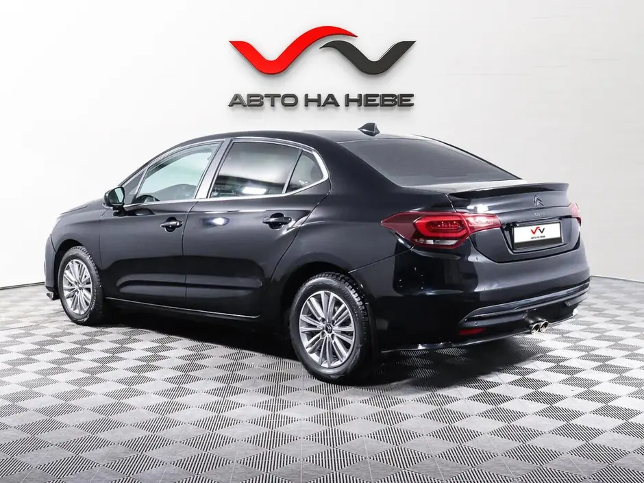 «Авто на Неве»