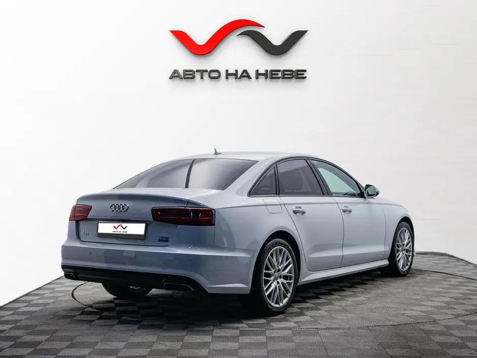 «Авто на Неве»