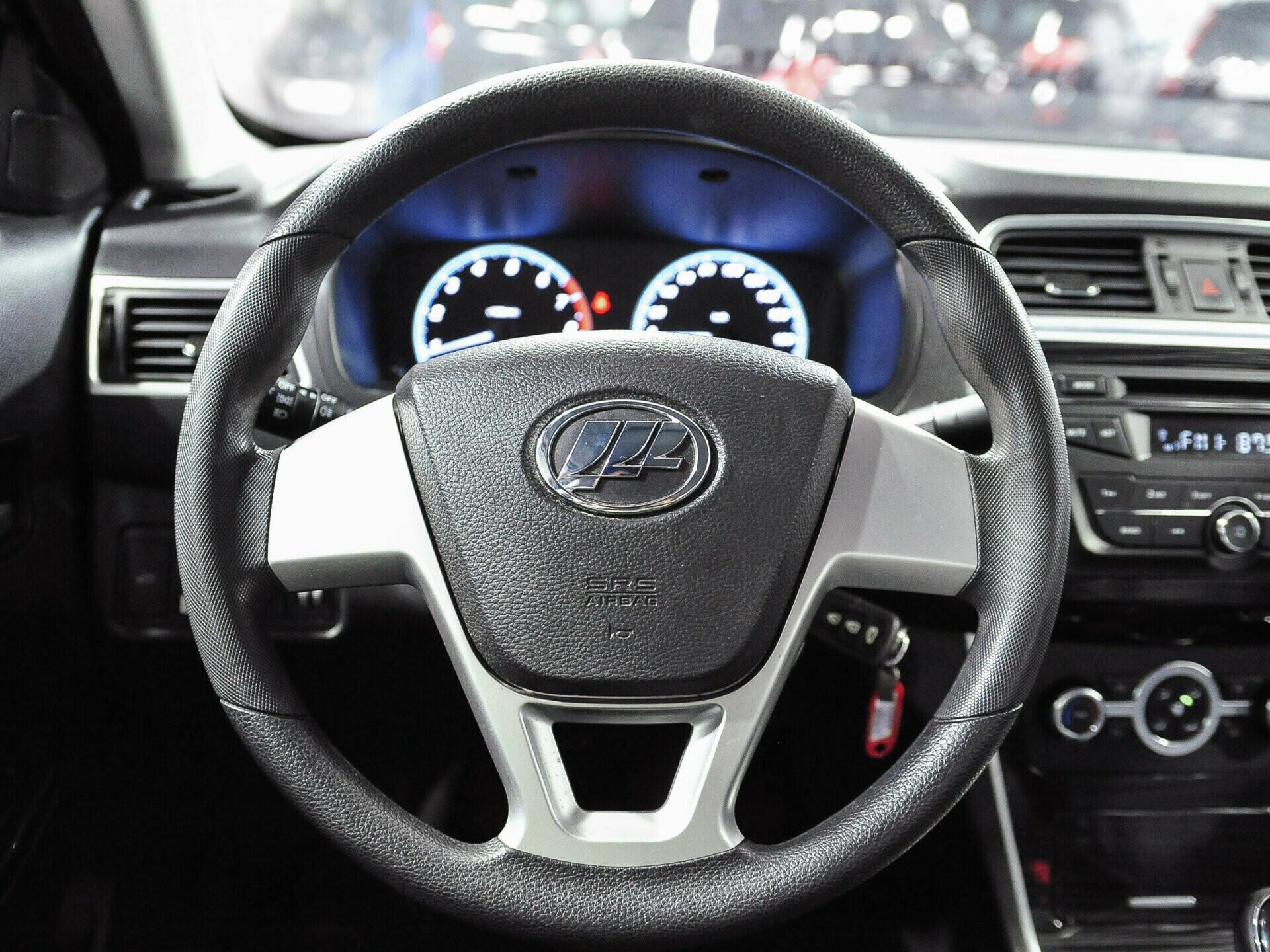 фото автомобиля 7