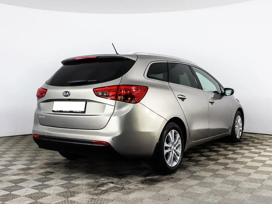 «Авто на Неве»