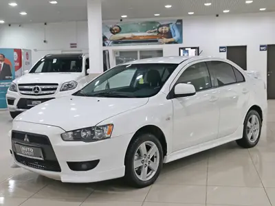 Mitsubishi Lancer