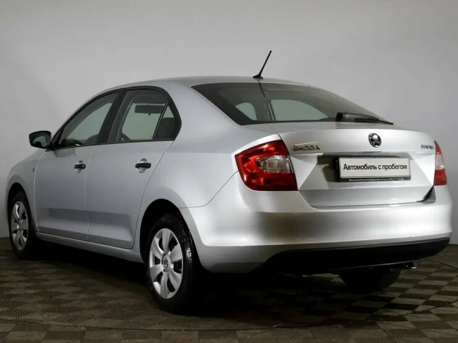 «Авто на Неве»