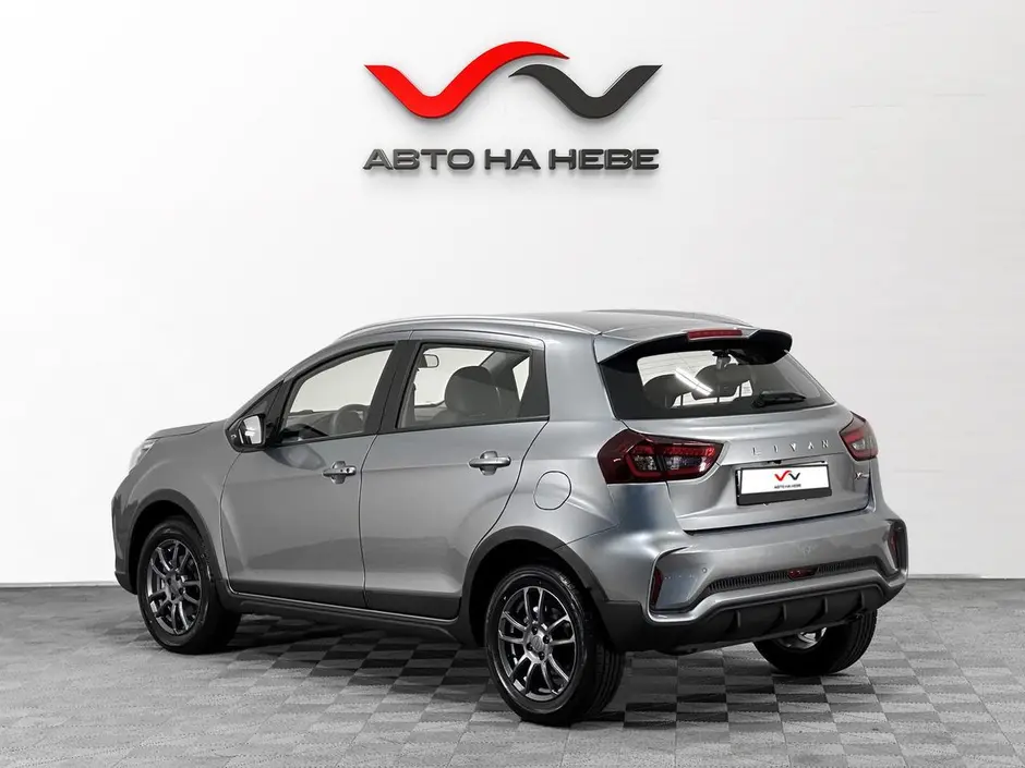 «Авто на Неве»