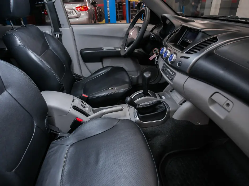 «Авто на Неве»