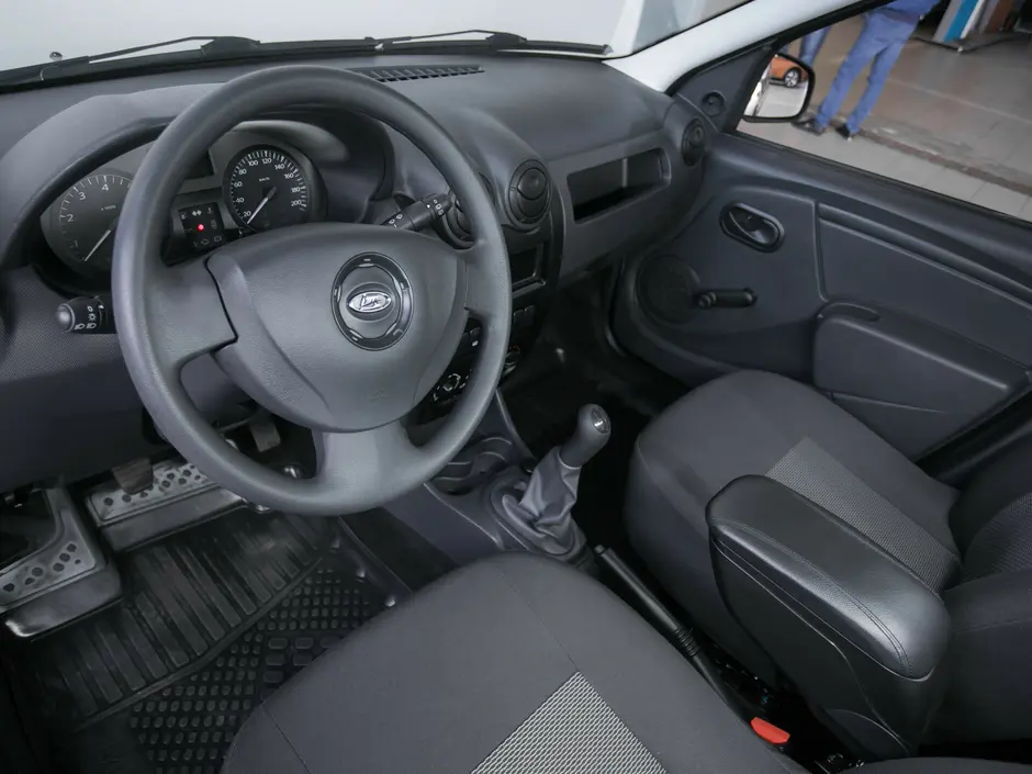 «Авто на Неве»