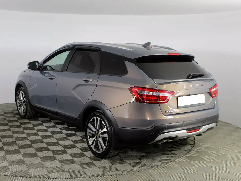 «Авто на Неве»