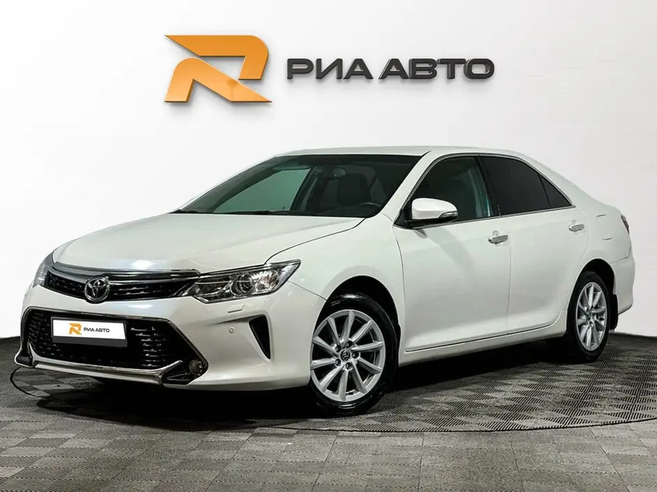 Toyota Camry, 2015 г.