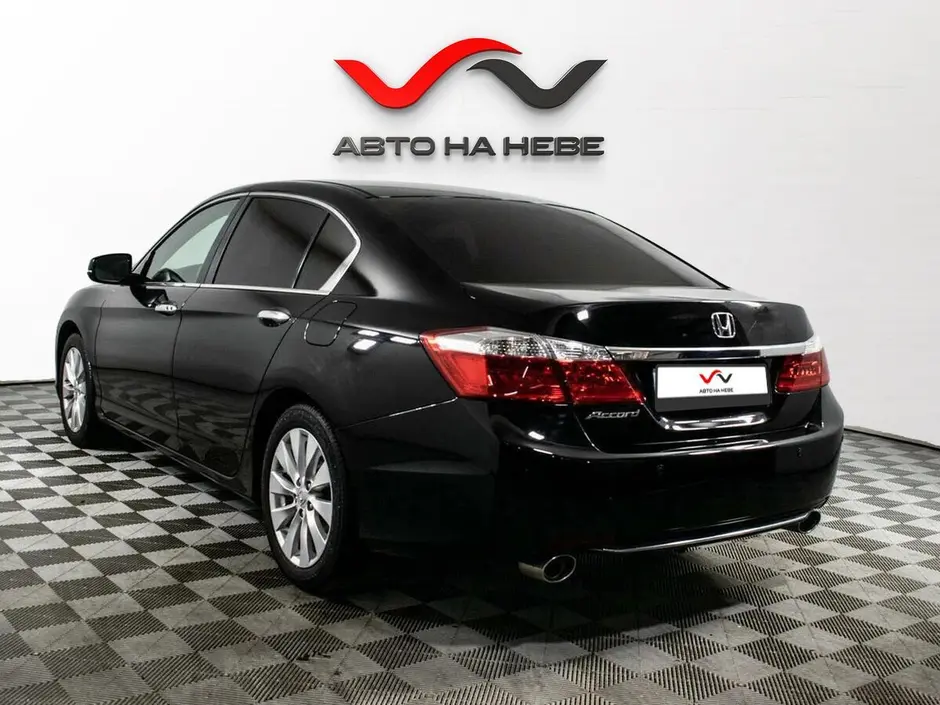 «Авто на Неве»