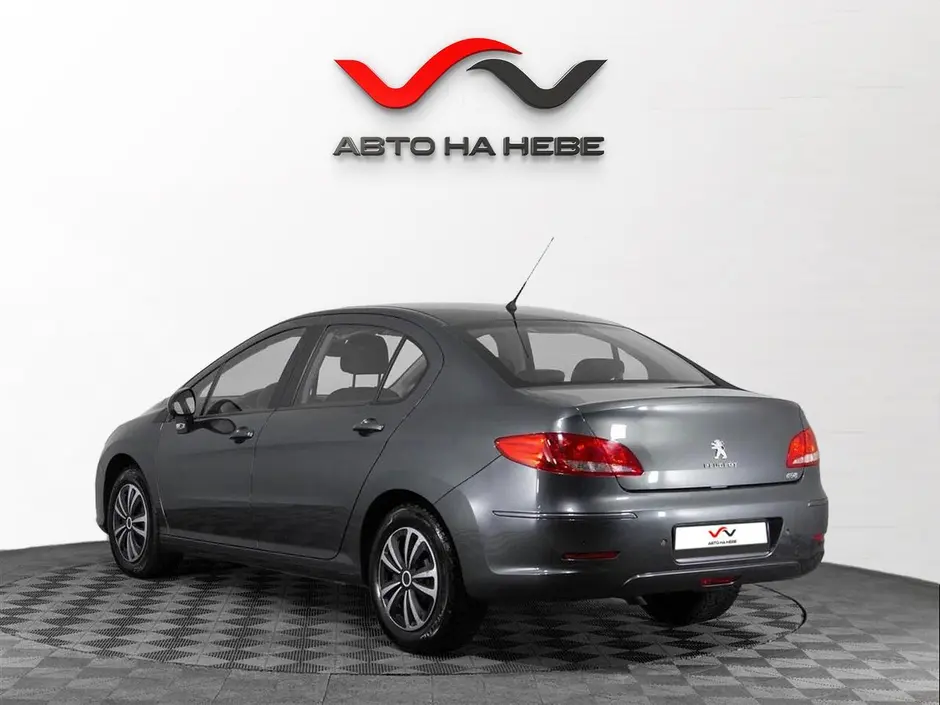 «Авто на Неве»